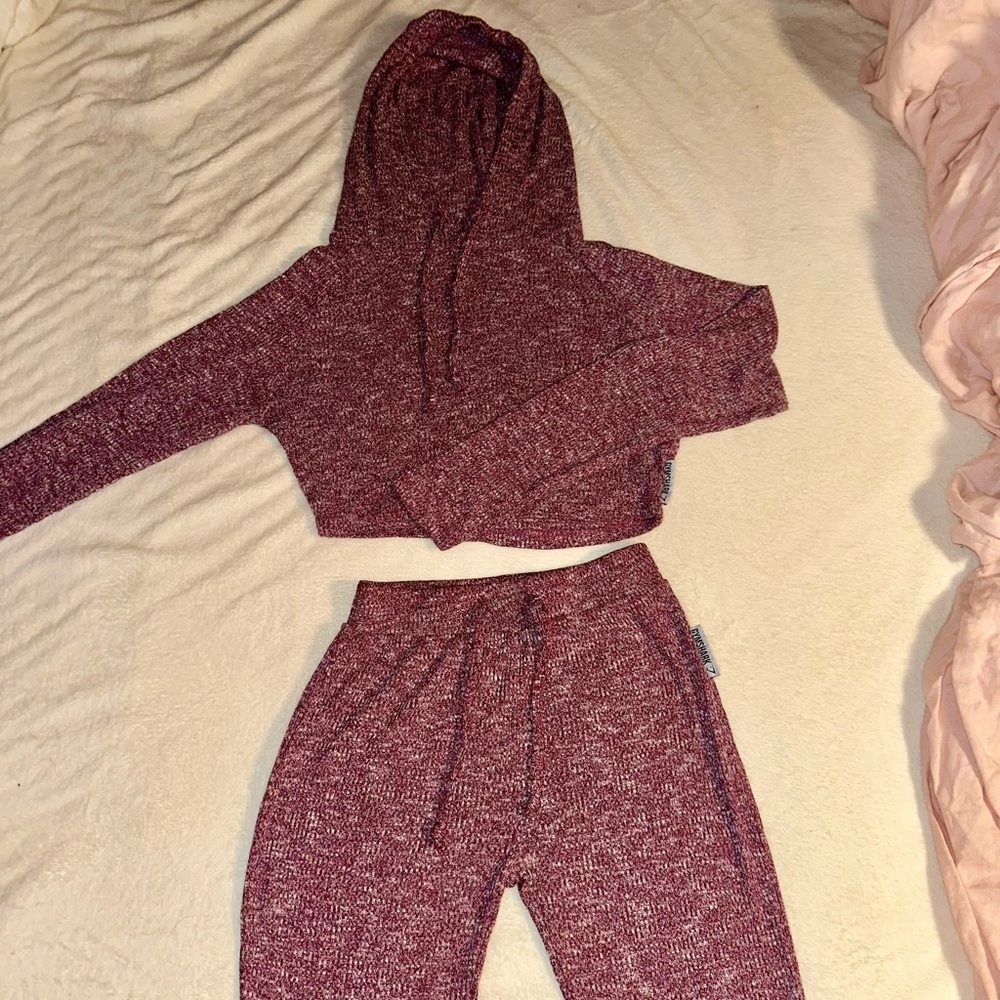Gymshark Slounge Lounge Set. Beautiful color. Worn twice. EUC.